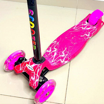 PATINETA SCOOTER ESTAMPADA  CON LUCES EN LAS RUEDAS